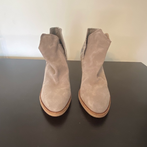 Size 7.5 Dolce Vita Booties - Picture 2 of 6